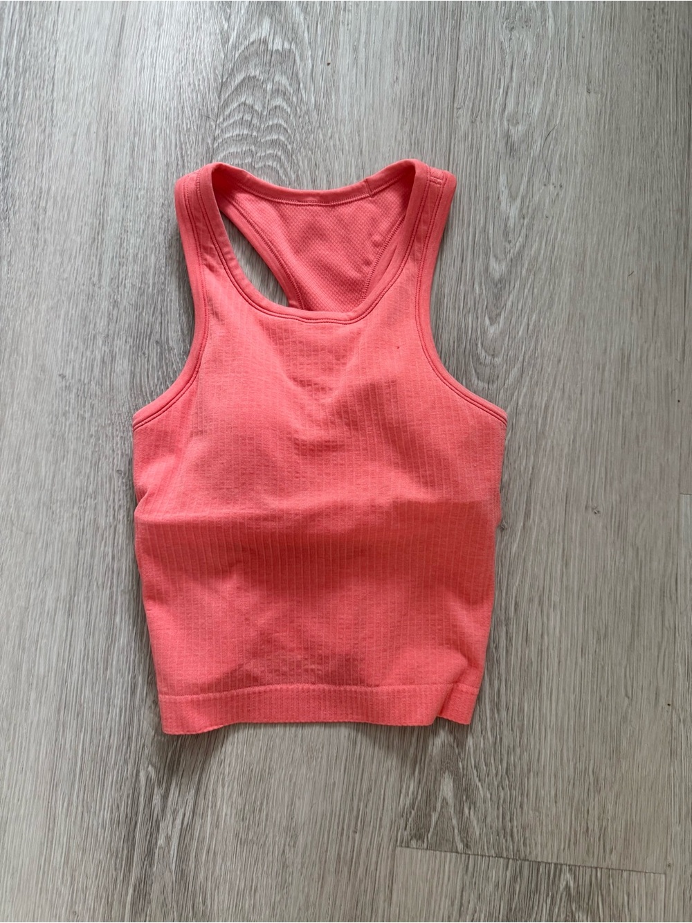 Lululemon ebb to street cropped Racerback tank top raspberry cream size 4 EUC